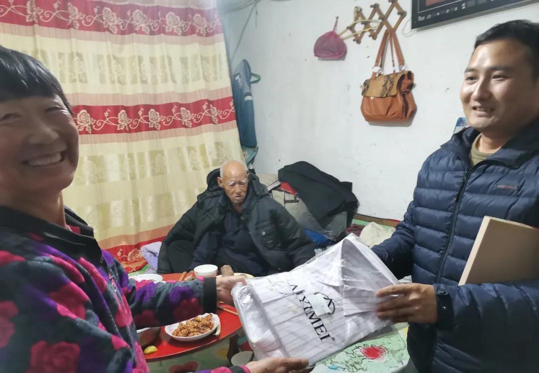 「脱贫攻坚·一路有你」立足新时代 担当新使命 攻坚克难勇为先——记松江镇三道白河村驻村第一书记冯国龙