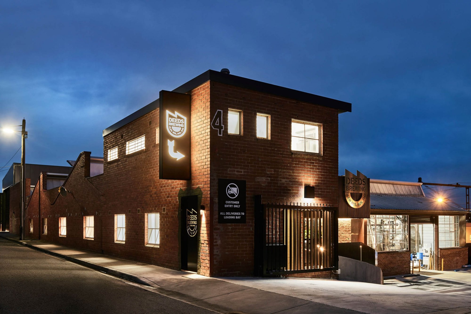 冷酷俊朗的工业风啤酒厂