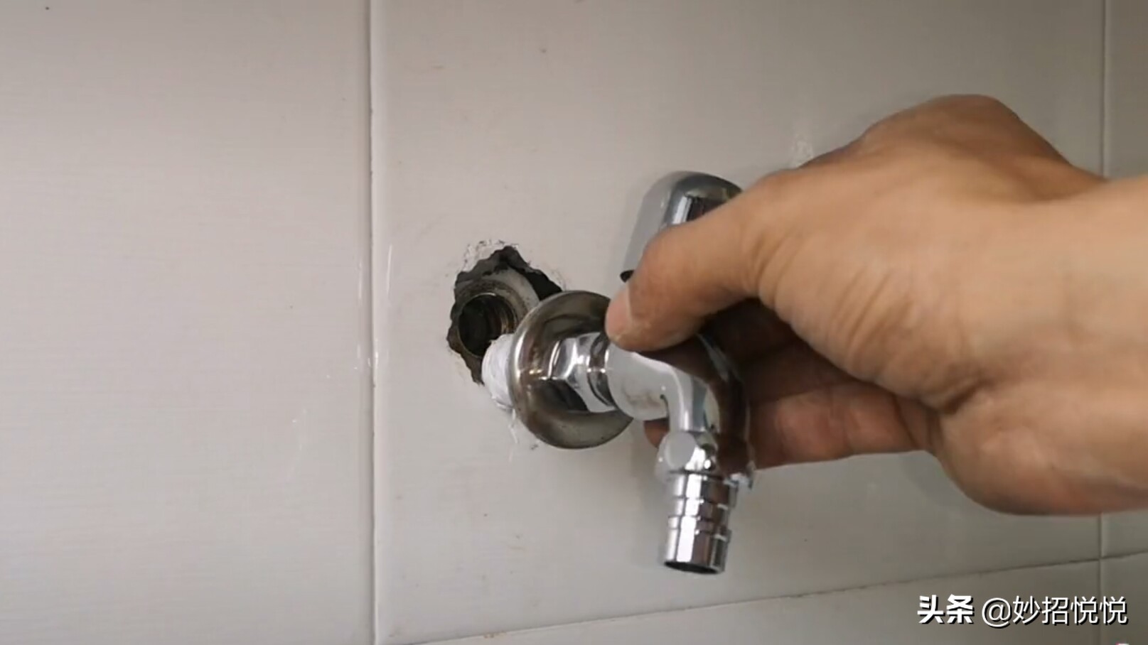 水龙头断在墙里怎么维修,水龙头断墙壁里了怎么更换