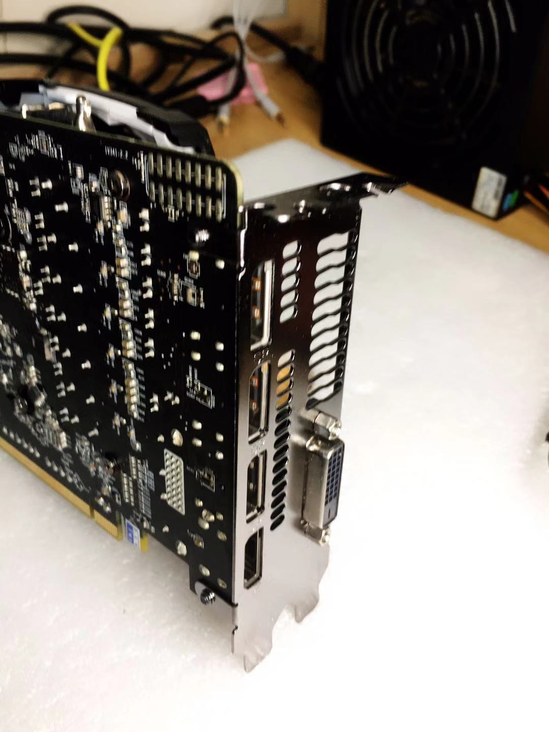 微星rx580显卡海外版,微星580白虎显卡