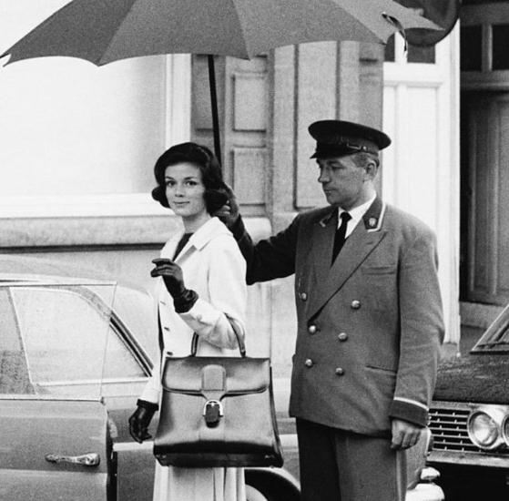 濂緢鍝佺墝delvaux,delvaux濂緢鍝佺墝