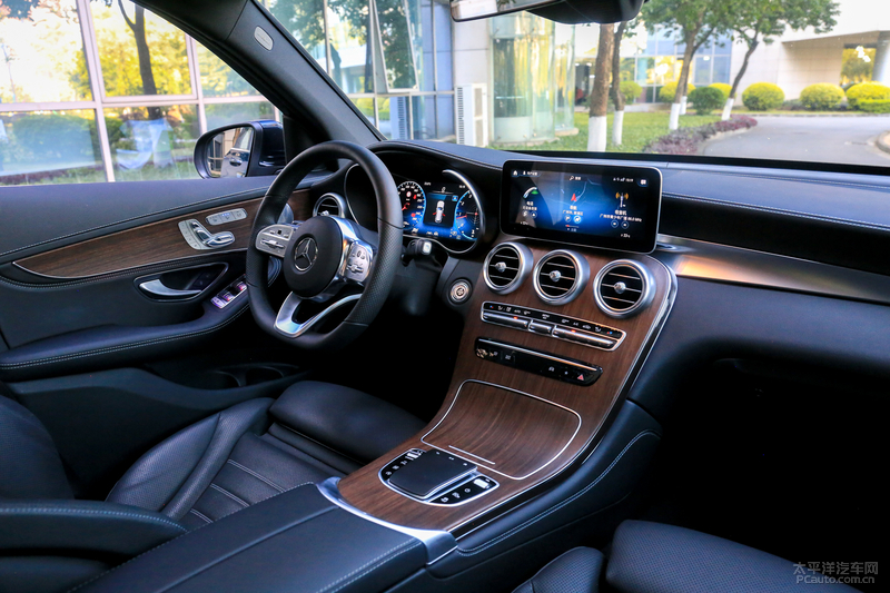 奔驰glc300l动感型第一视角,实拍了解2020款奔驰glc300