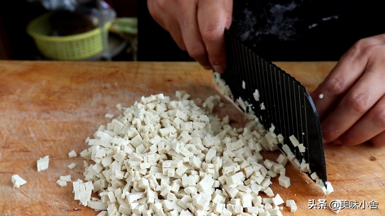 怎么做包子使包子蓬松柔软,怎样发面蒸包子松软好吃不塌陷