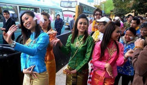 假货卖给了贪便宜的人,泰国卖假货骗局