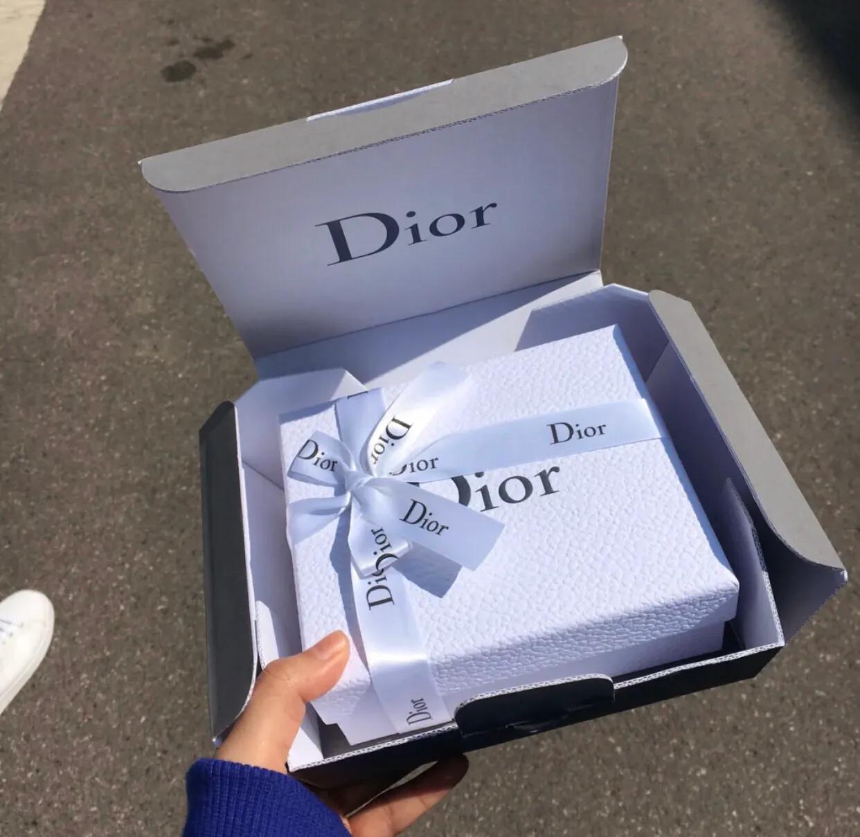 大牌化妆品代购比专柜便宜靠谱吗,大牌化妆品低价卖