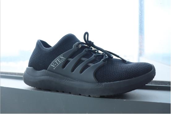 小米跑鞋对比耐克,美国超轻跑鞋