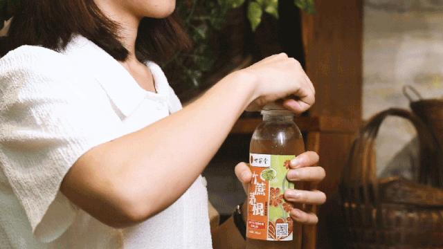 把整颗人参怼进龟苓膏里！论养生，还是深圳人厉害