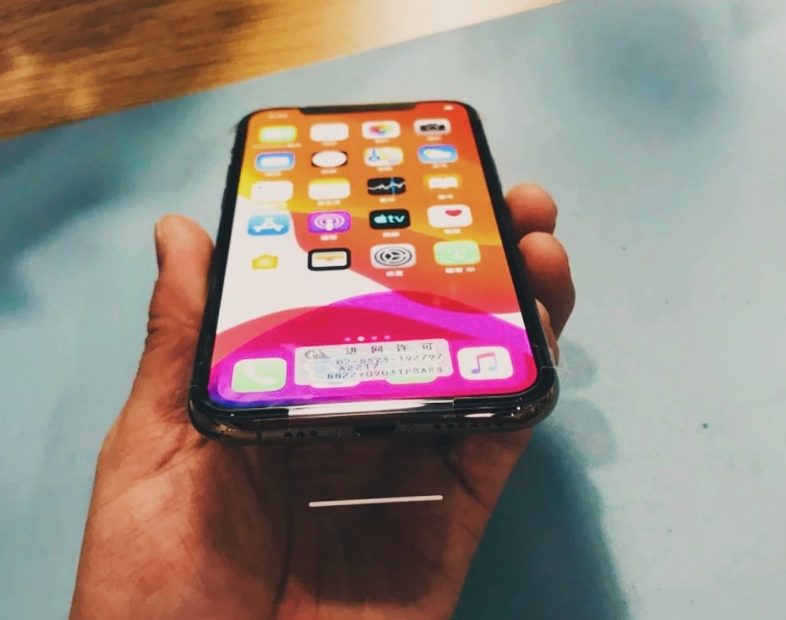 iphone7三年免费维修,iphone7屏幕碎了要不要换