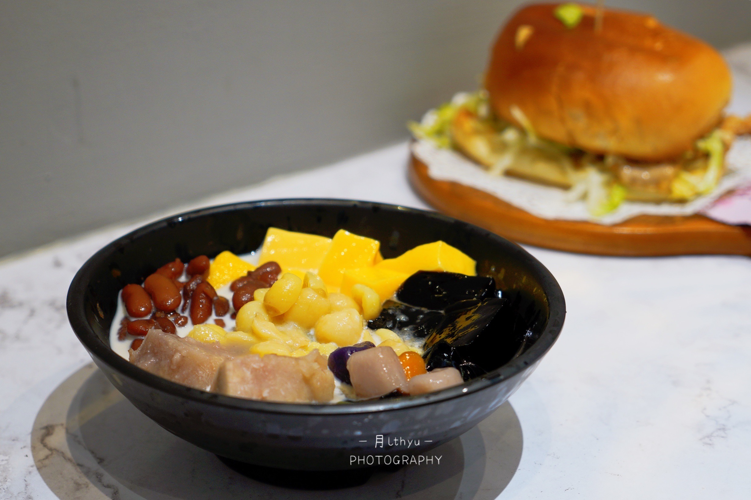 澳门猪扒包藏在思北，人均不到20，就能让你吃到撑