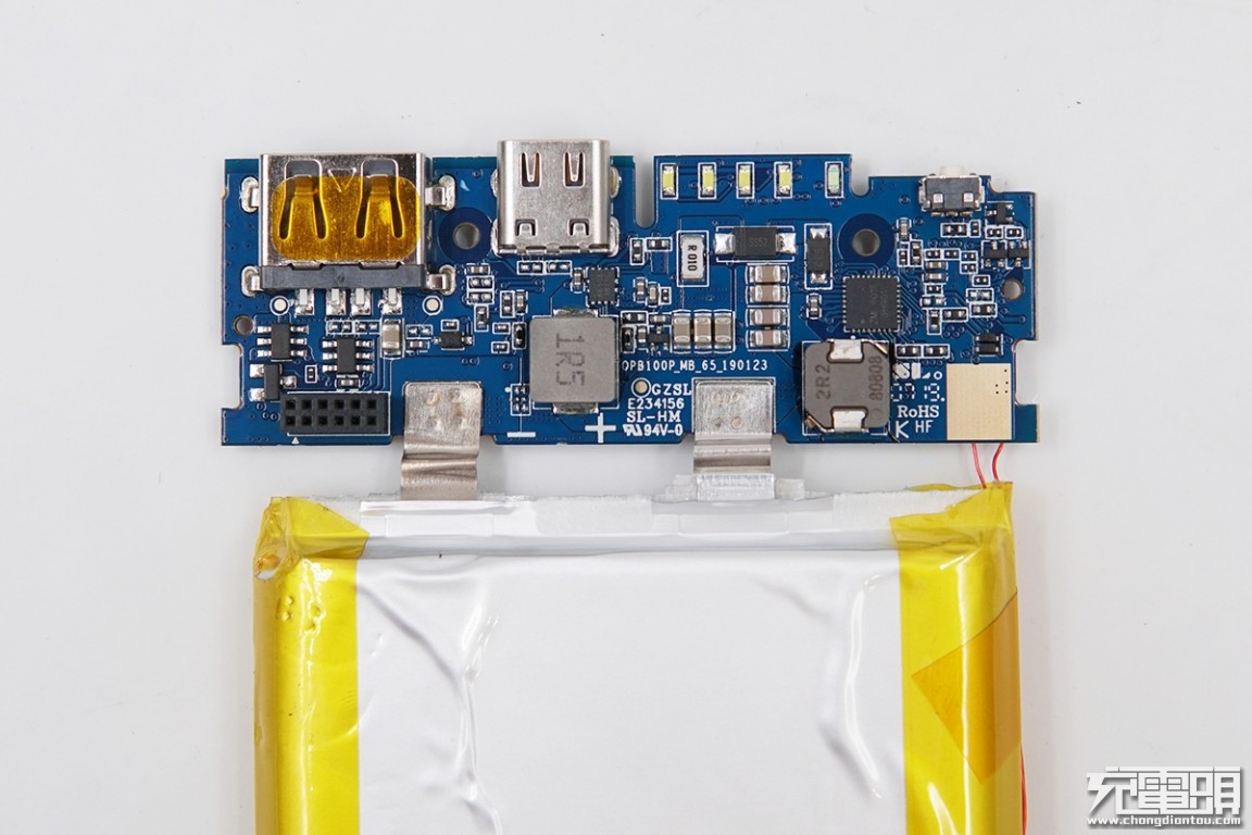 小米无线充电宝10w和30w如何选择,小米充电宝20000毫安50瓦拆箱