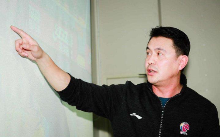 男篮国家队友谊赛裁判,中国男篮备战cba名单