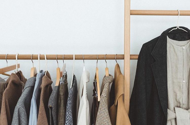 羊毛衫与羊绒衫哪个好打理,买了很贵的羊毛大衣