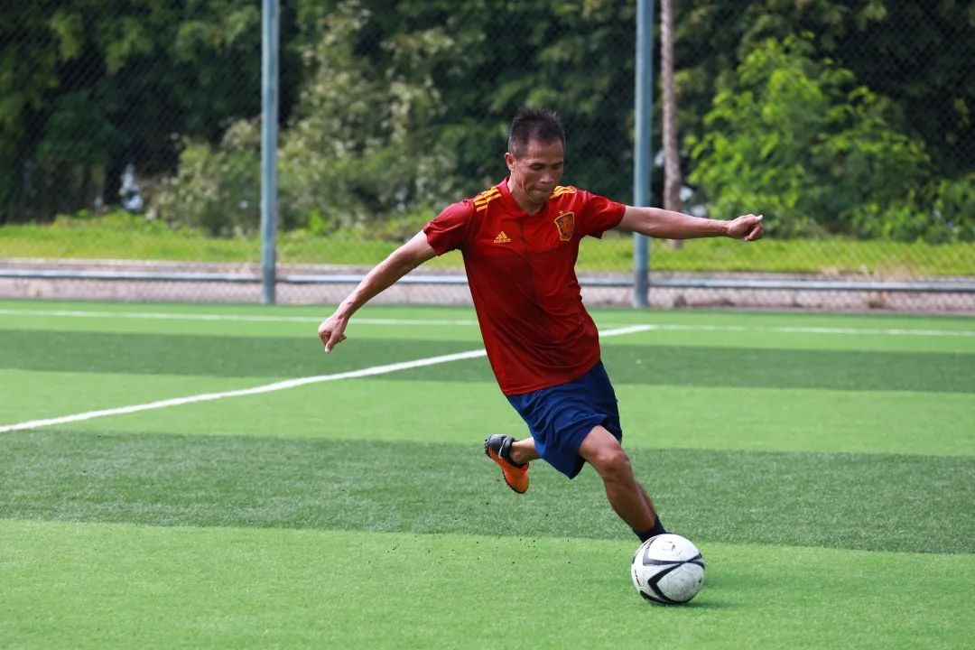 火焰蓝俱乐部图片,火焰蓝篮球队