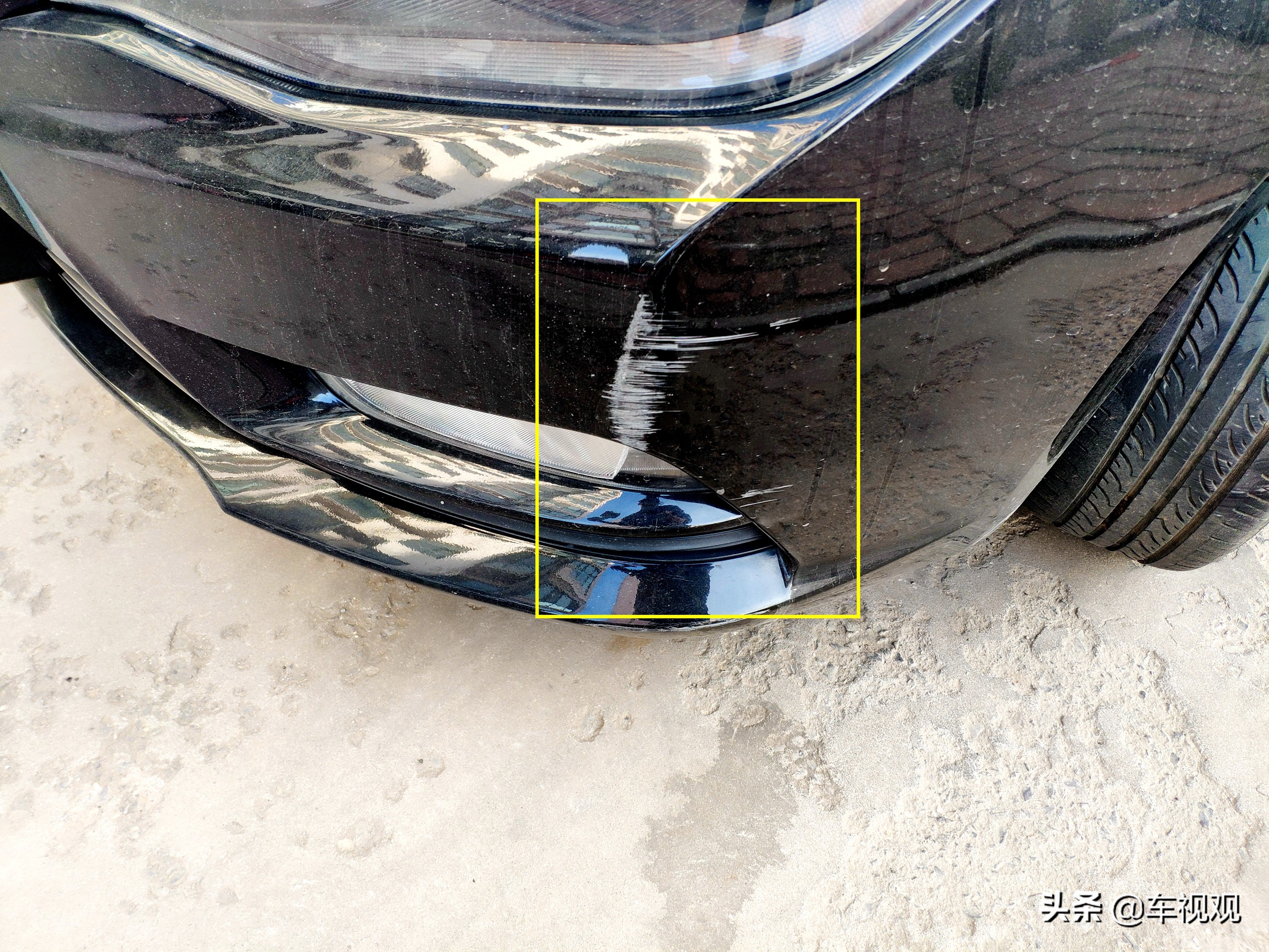 刮蹭车漆修补喷漆流程,黑车漆被刮怎么用自喷漆修复