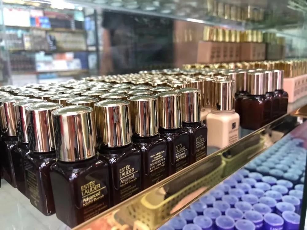 生意火爆实体店,生意火爆的美妆店