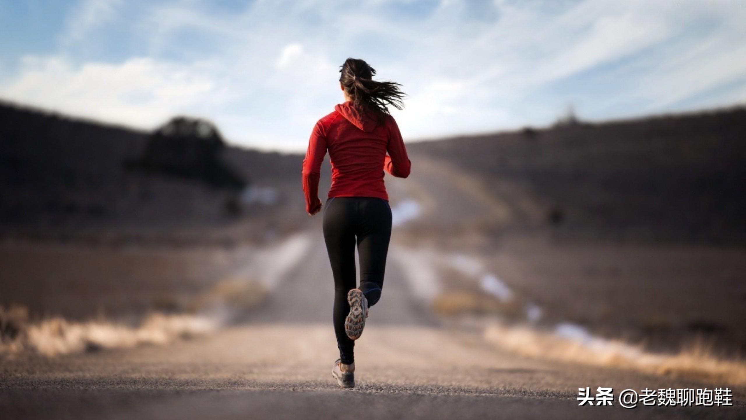 平价跑鞋学生党100-200,安踏适合跑800米的平价跑鞋