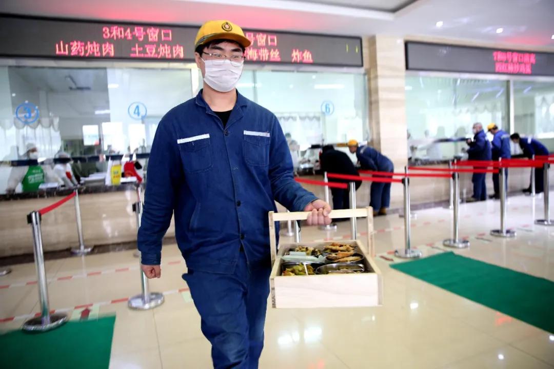 战疫情保春运铁路警察在行动,抗击疫情守护平安摄影征稿