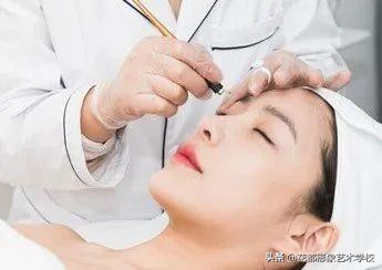 纹绣师是越老越吃香吗,纹绣师行业前景怎么样