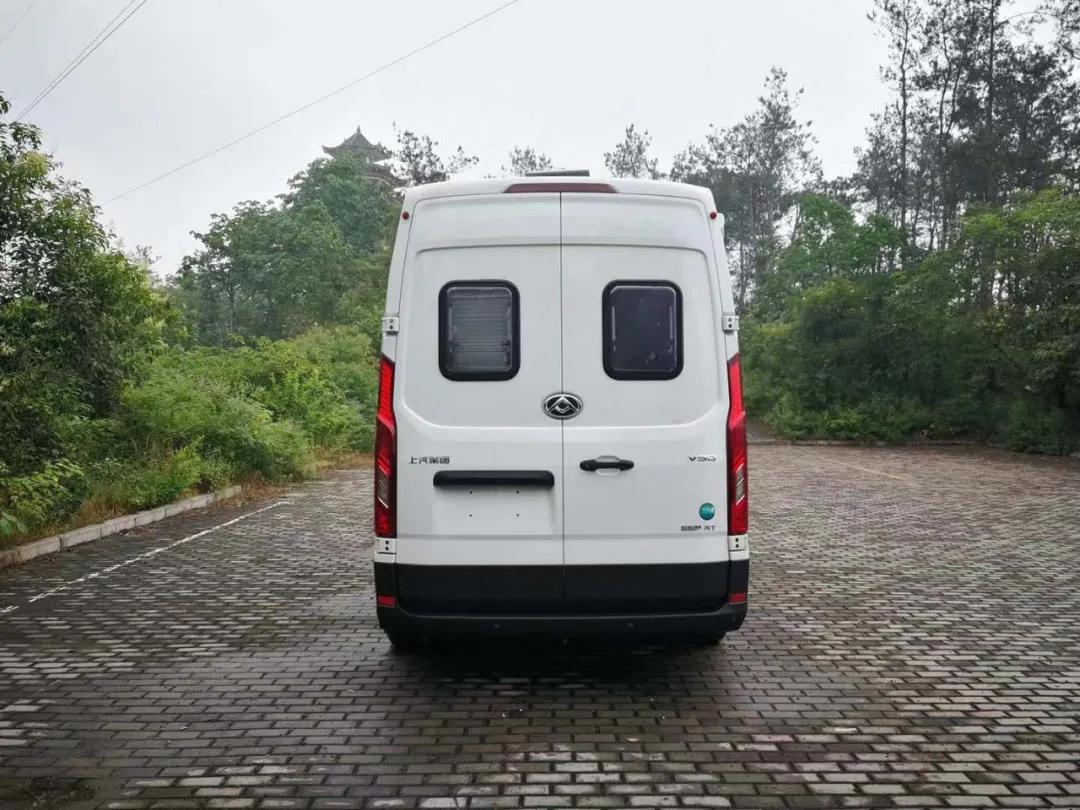 原厂大通v90房车六座六卧,国六上汽大通v90长轴高顶房车