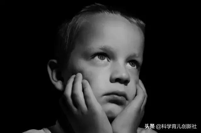 孩子性格太固执怎么说都不听,小孩太固执说不听怎么办