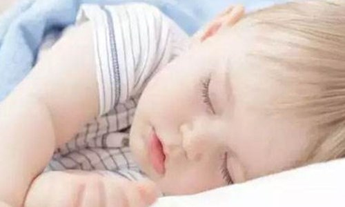 孩子睡觉喉咙里吼吼的响像是有痰,6岁小孩晚上睡觉喉咙有痰在响