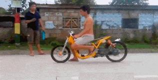 搞笑斑马线段子,搞笑斑马线不礼让行人