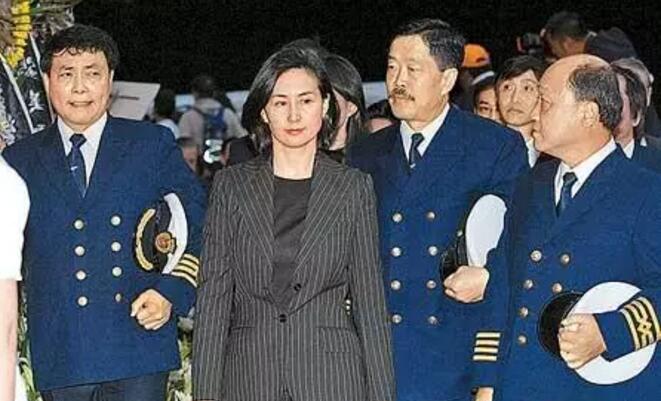 璁告檵浜ㄧ壍鎵嬫潕鍢夋閫佸埆璧岀帇,璁告檵浜ㄦ潕鍢夋缁撳璧岀帇鍥炲簲