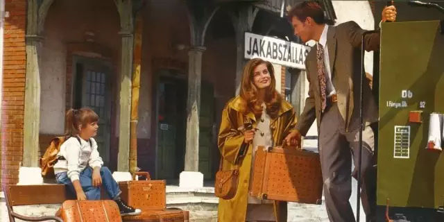 mcm背包哪款实用,mcm背包红色布艺