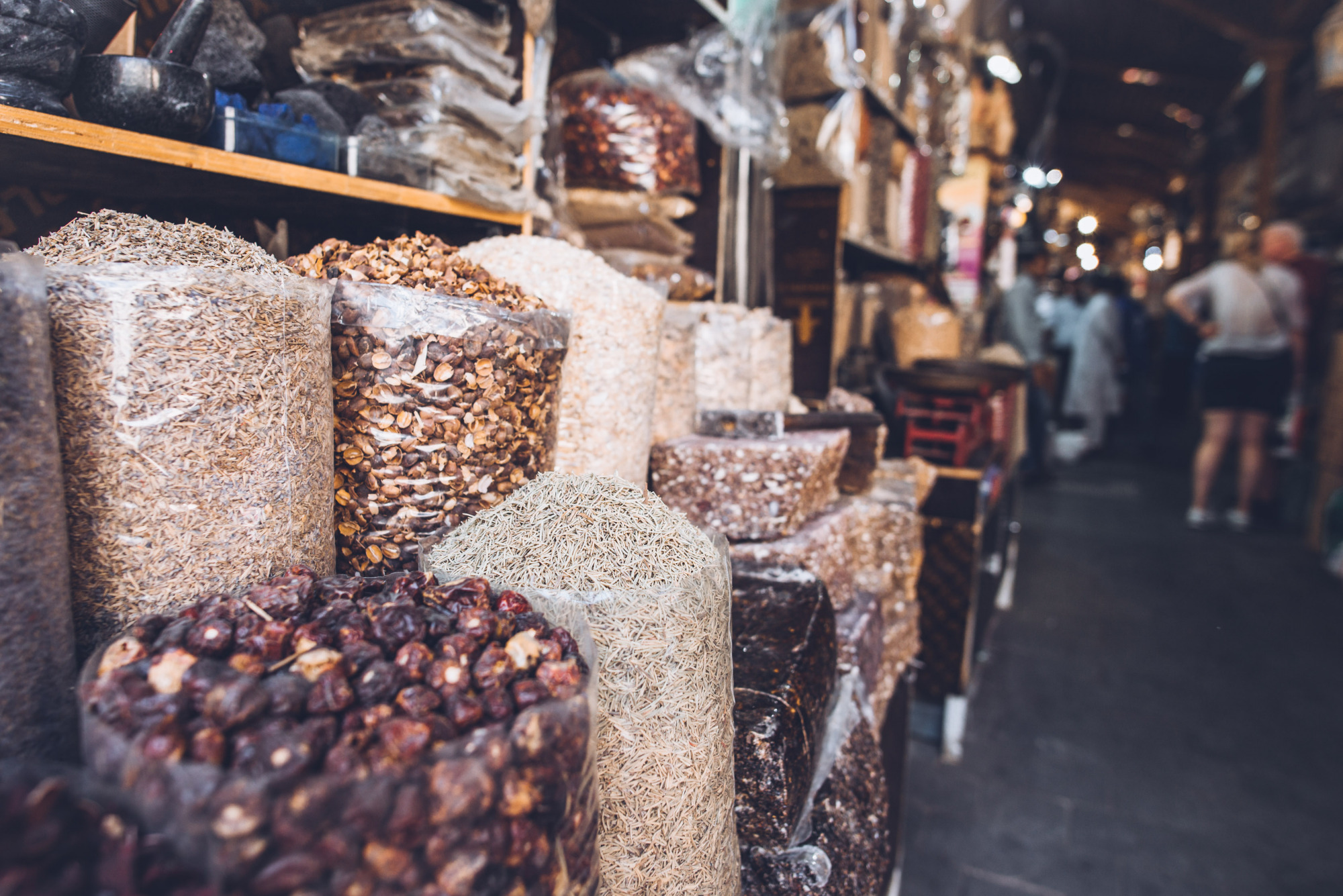 迪拜这个地方，汇集了世界各地的香料和黄金，是当地人的珍宝之城