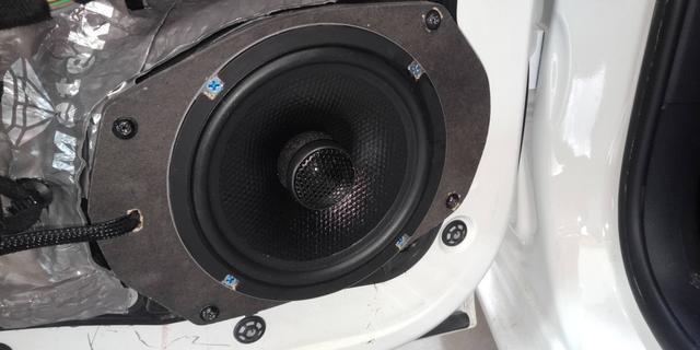 菲亚特菲翔14款高配音质,2017款菲亚特菲翔的原装音响