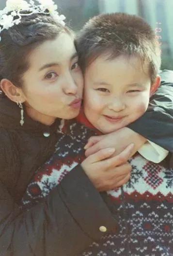 叛逆者朱一龙挺身而出,叛逆者朱一龙为朱珠出头是哪一集