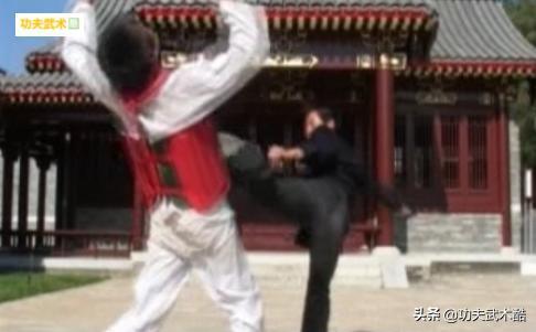 转身扫腿的正确踢法,转身后摆腿实战运用