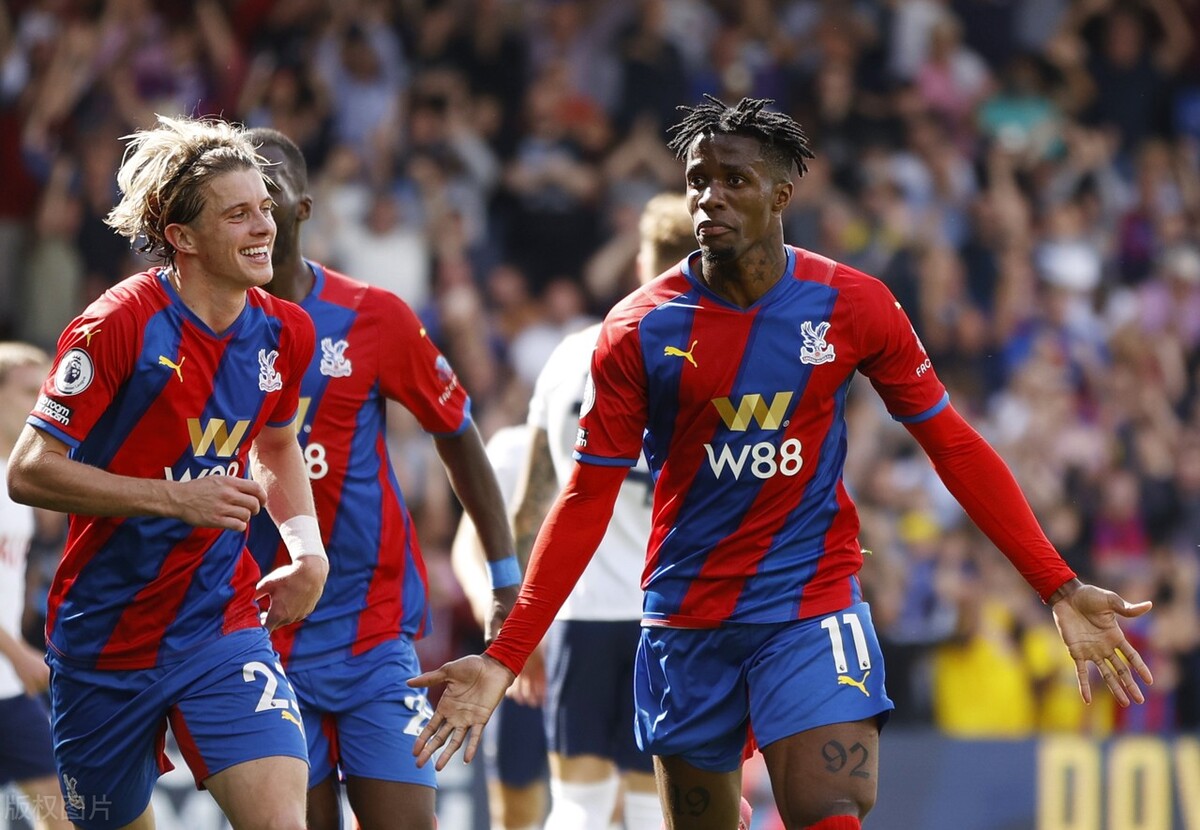 世界足球俱乐部标志大全,世界知名足球队logo