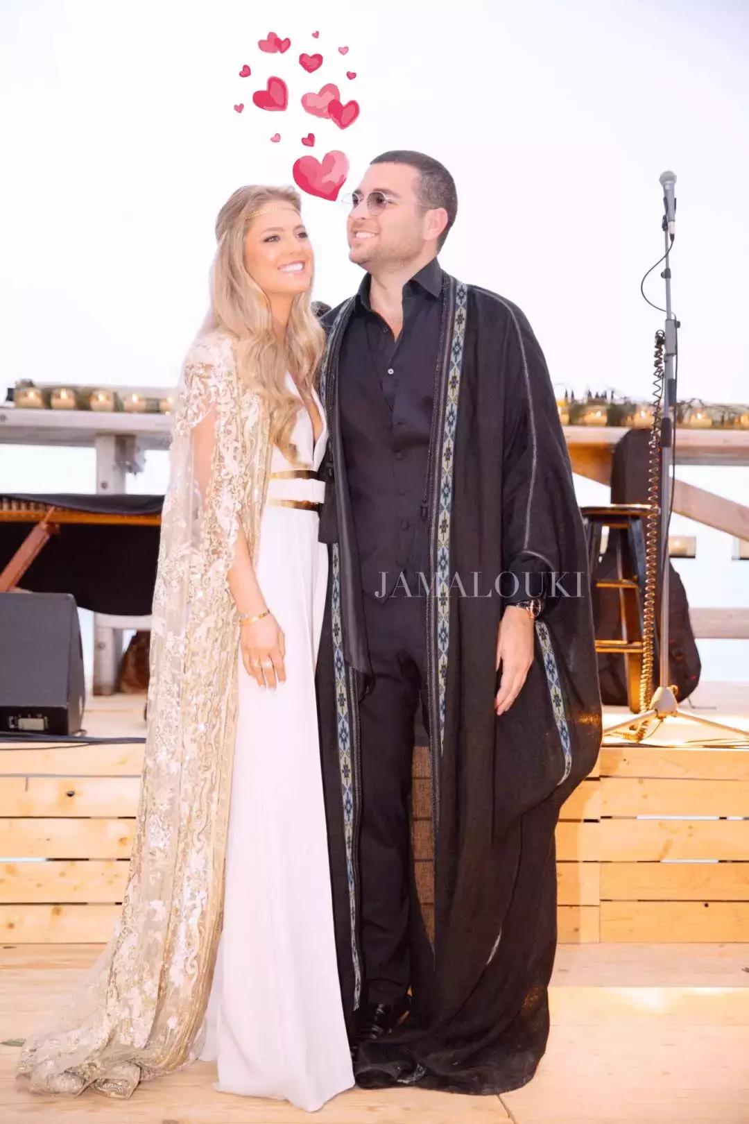 15万颗施华洛世奇水晶,eliesaab婚纱