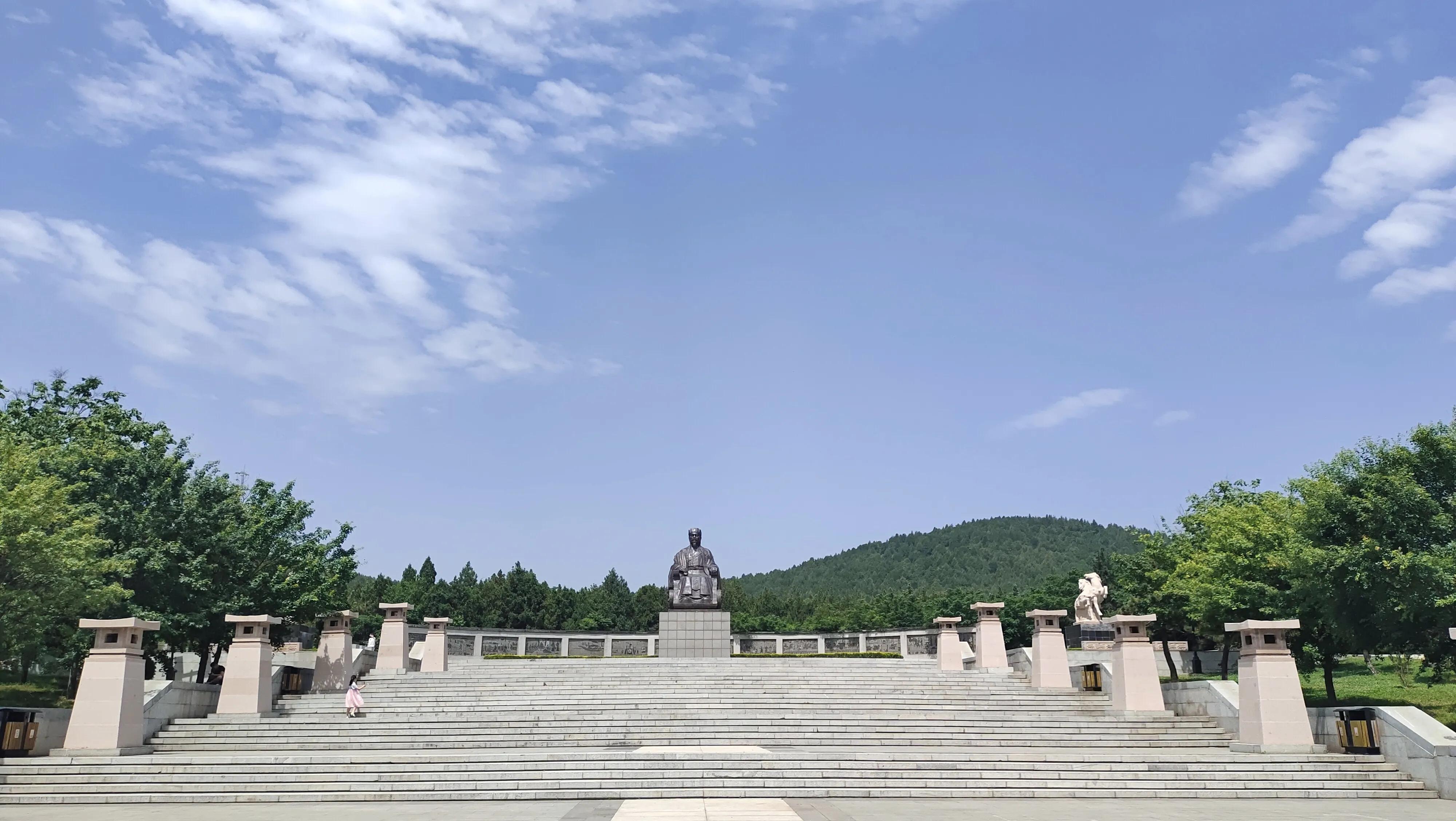 沂南县卧龙山公园风景,沂南县诸葛亮故里纪念馆