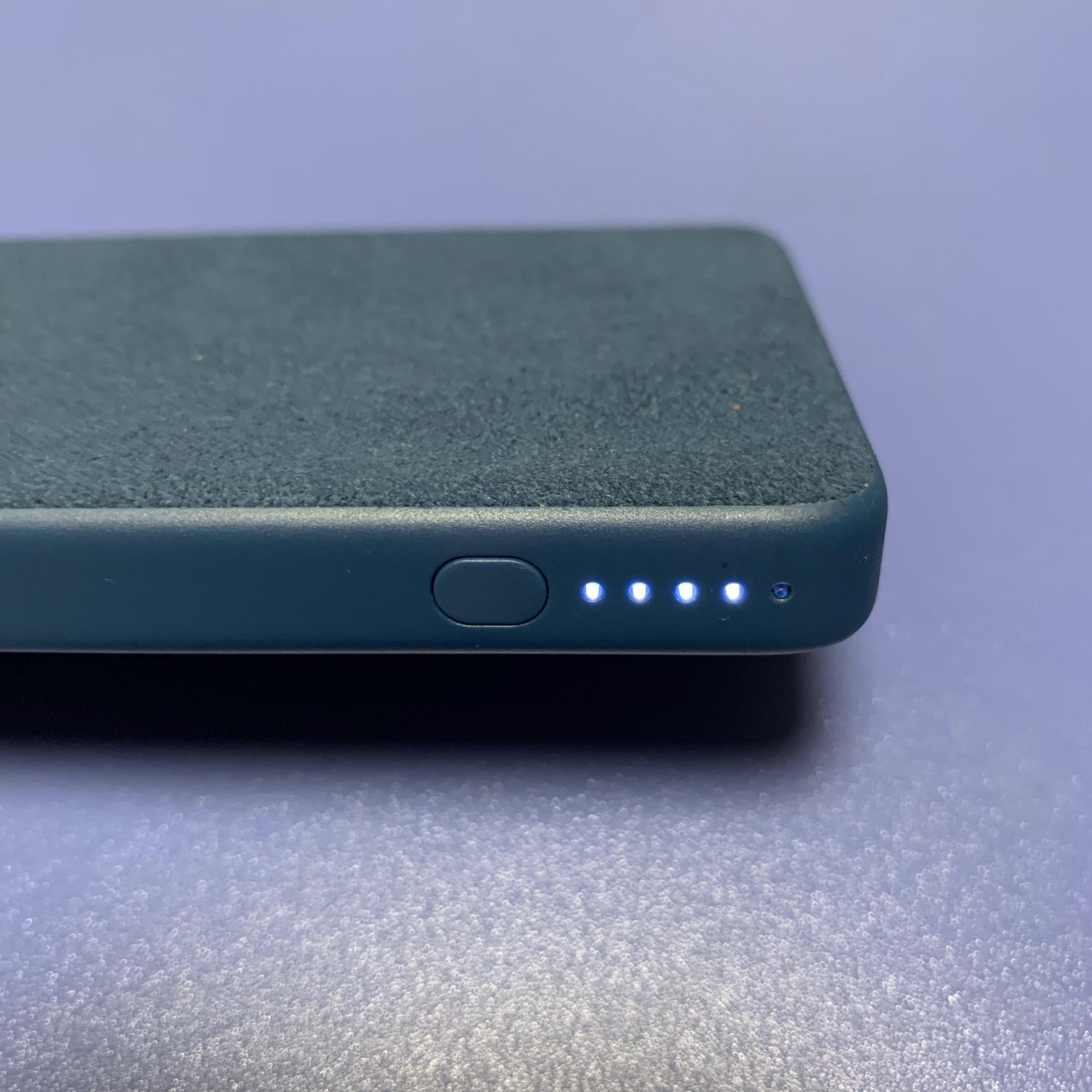 爱国者移动电源2018纪念版,爱国者10000毫安充电宝测评