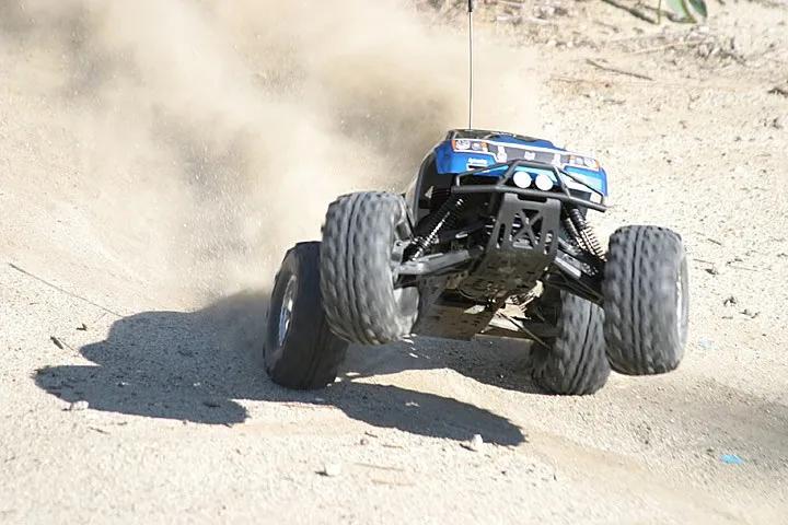 世上最便宜的玩具遥控汽车测评,一辆玩具遥控车