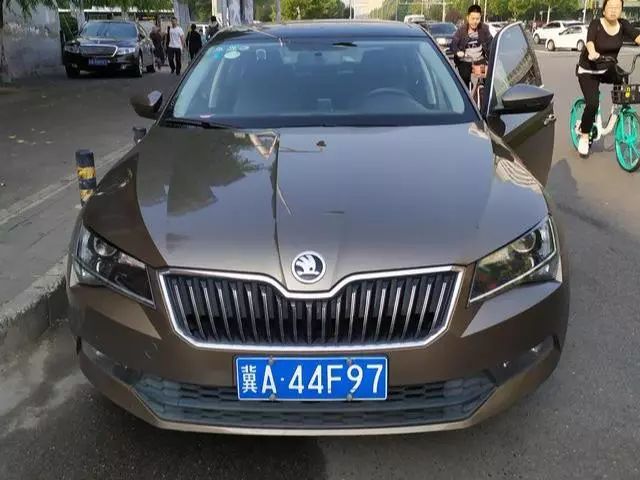 租车去自驾游靠谱吗,租车去外地靠谱吗