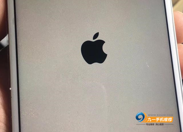 烧坏的苹果手机维修要多少钱,苹果手机主板短路官方维修多少钱