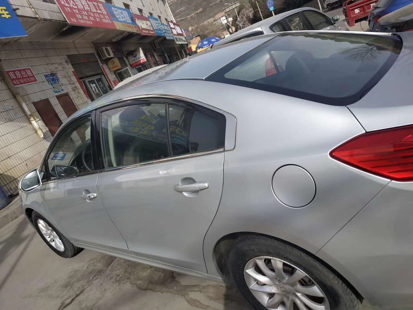 跑了48公里的二手车，价格便宜，就是品牌差点意思