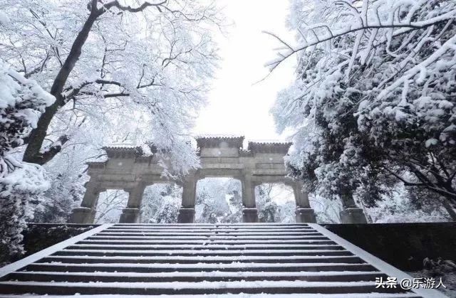中国雪后最美的十个城市,中国大雪纷飞又能看海的城市