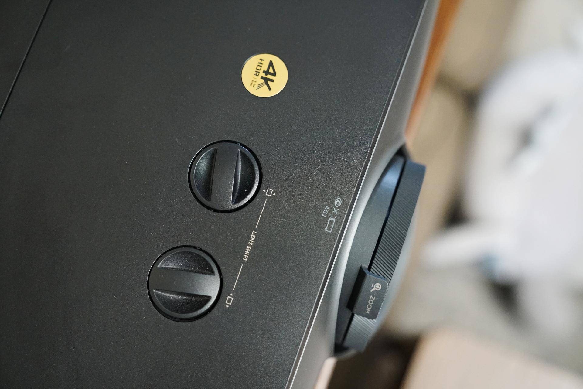 投影机家用两万,两万元的投影