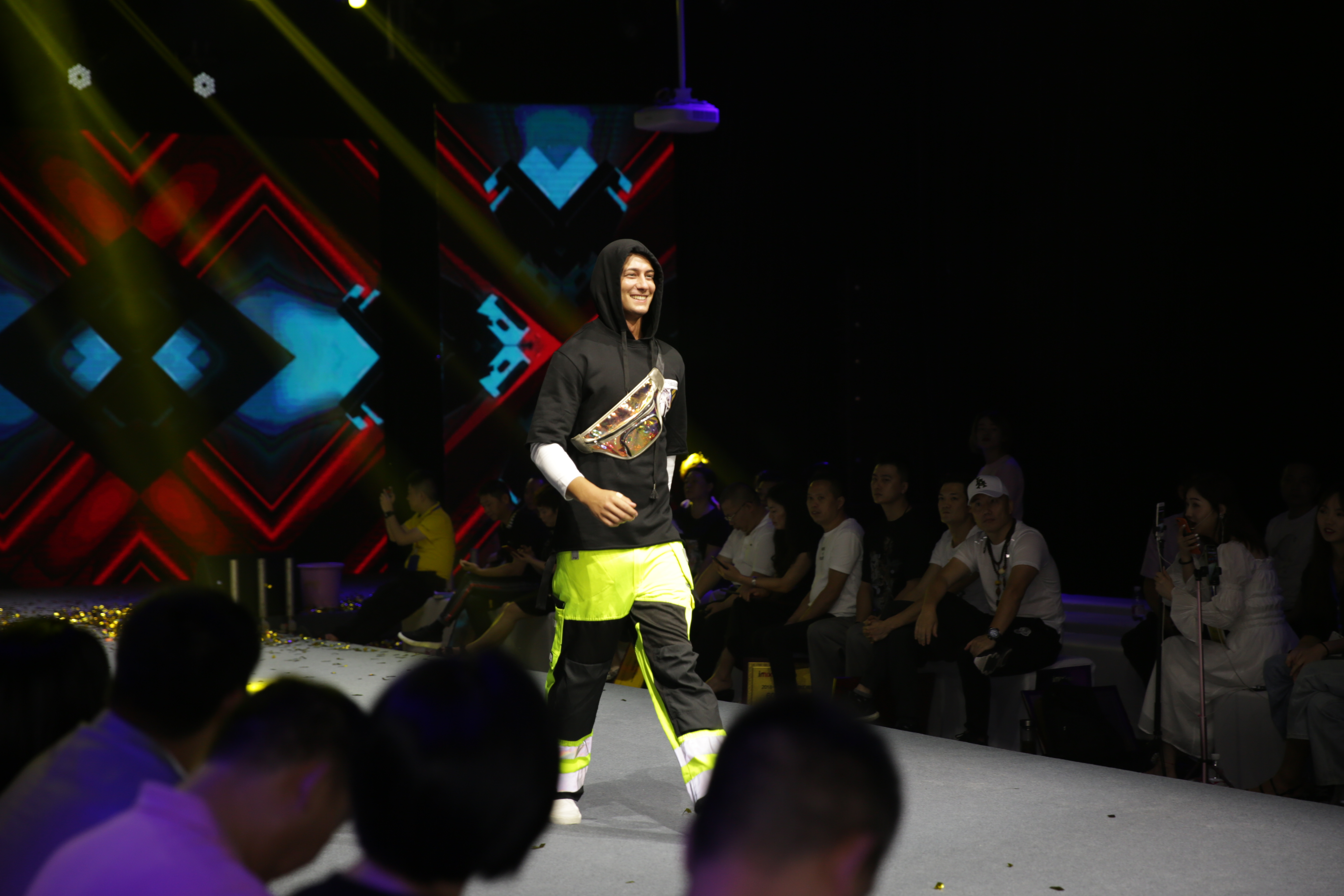 大融汇服装批发市场秋冬穿搭 (大融汇服装发布会)