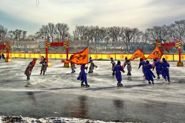 大寒节气习俗冰嬉,数九寒冬冰上跑
