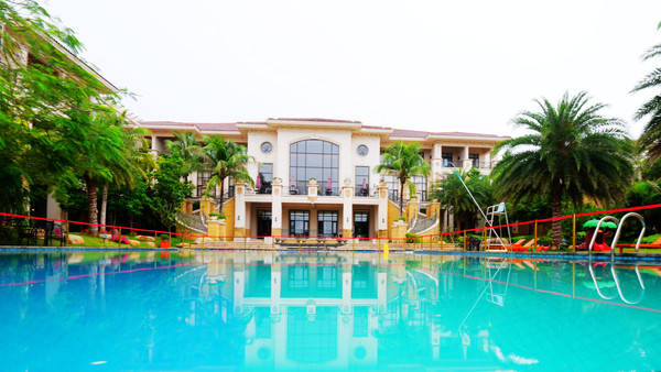 幸亏我来了再不来素材就没了,海南月亮湾的夜晚