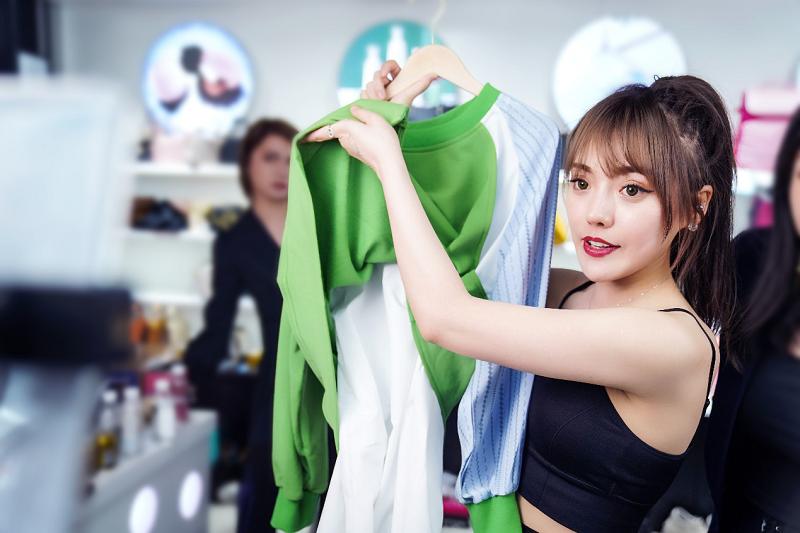 辛巴百亿电商帝国,快手辛巴身价多少个亿