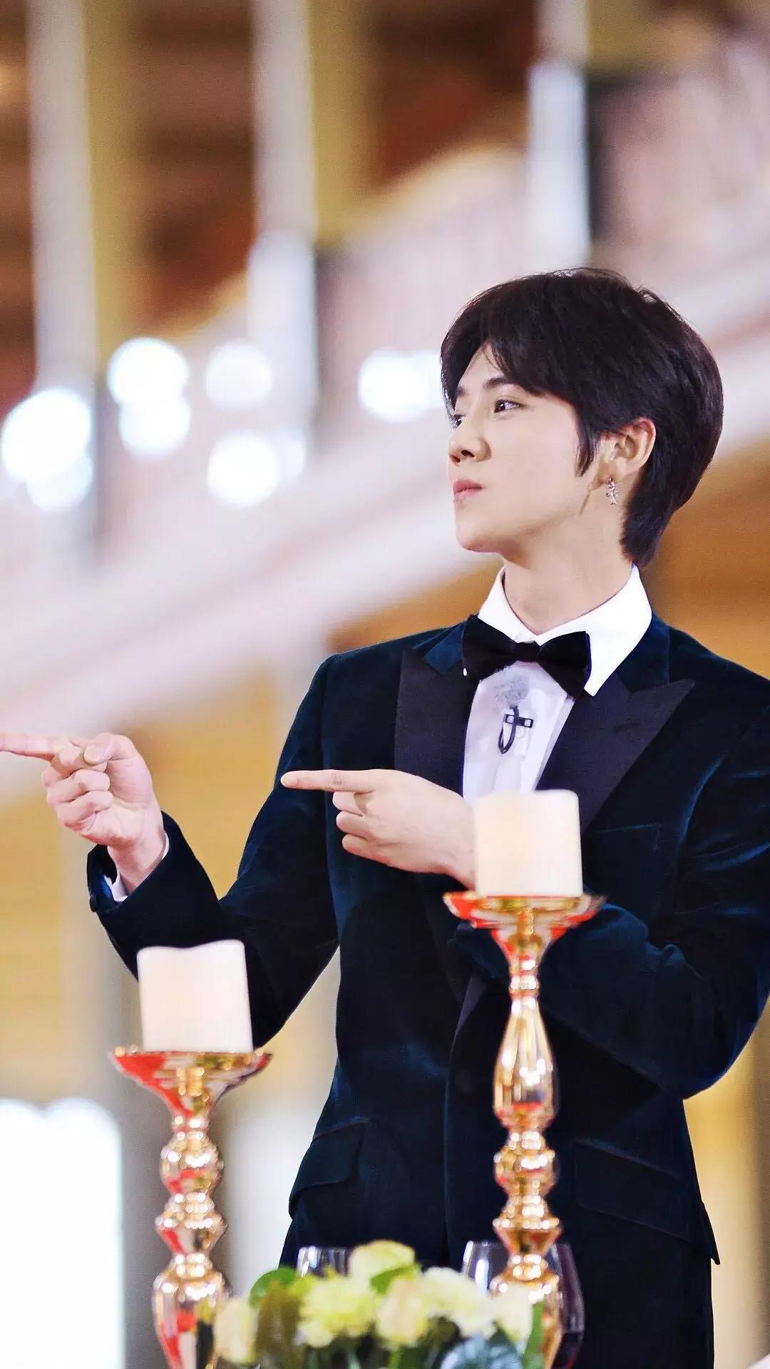 明星小姐姐壁纸iu,鹿晗壁纸手机超清全面屏