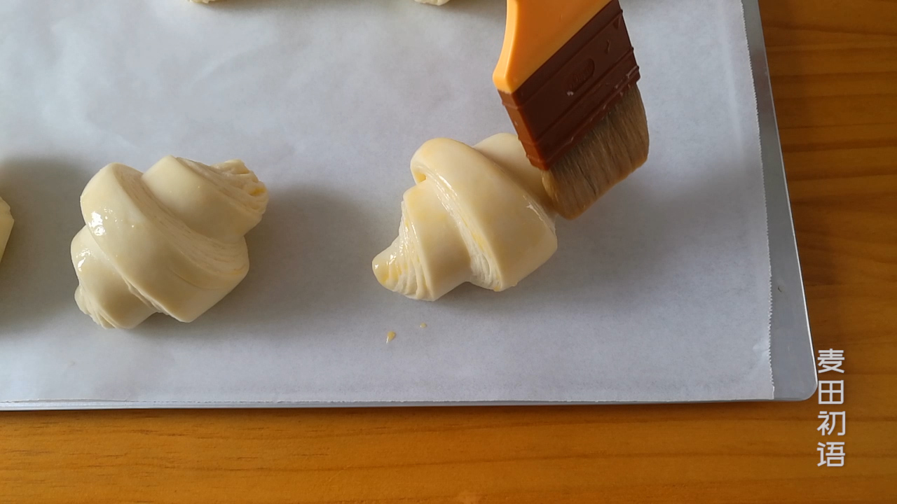 可颂机器开酥的正确方法和步骤,牛角包可颂面包开酥教程视频