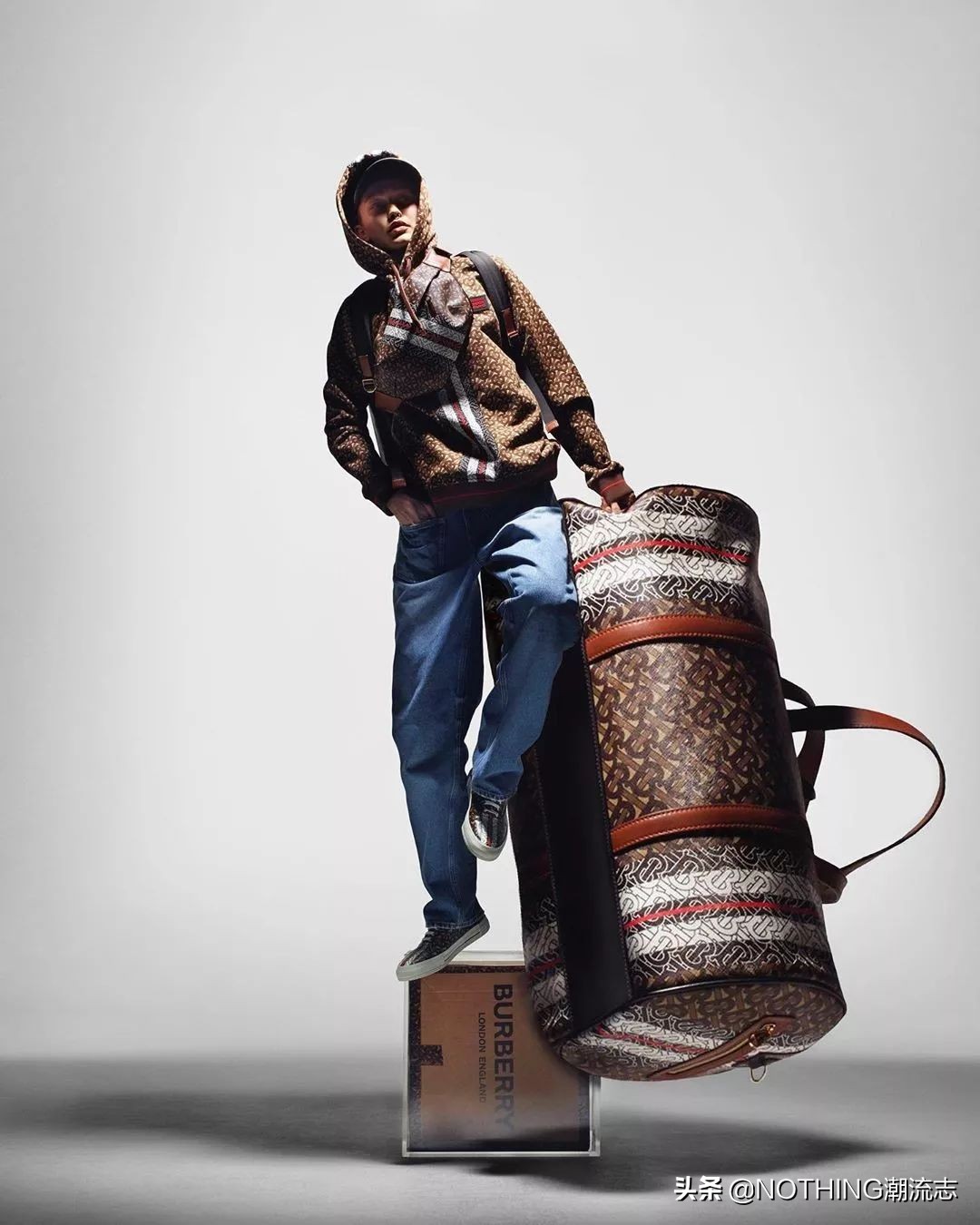 近期比较火的时尚品牌,十大潮流时尚品牌