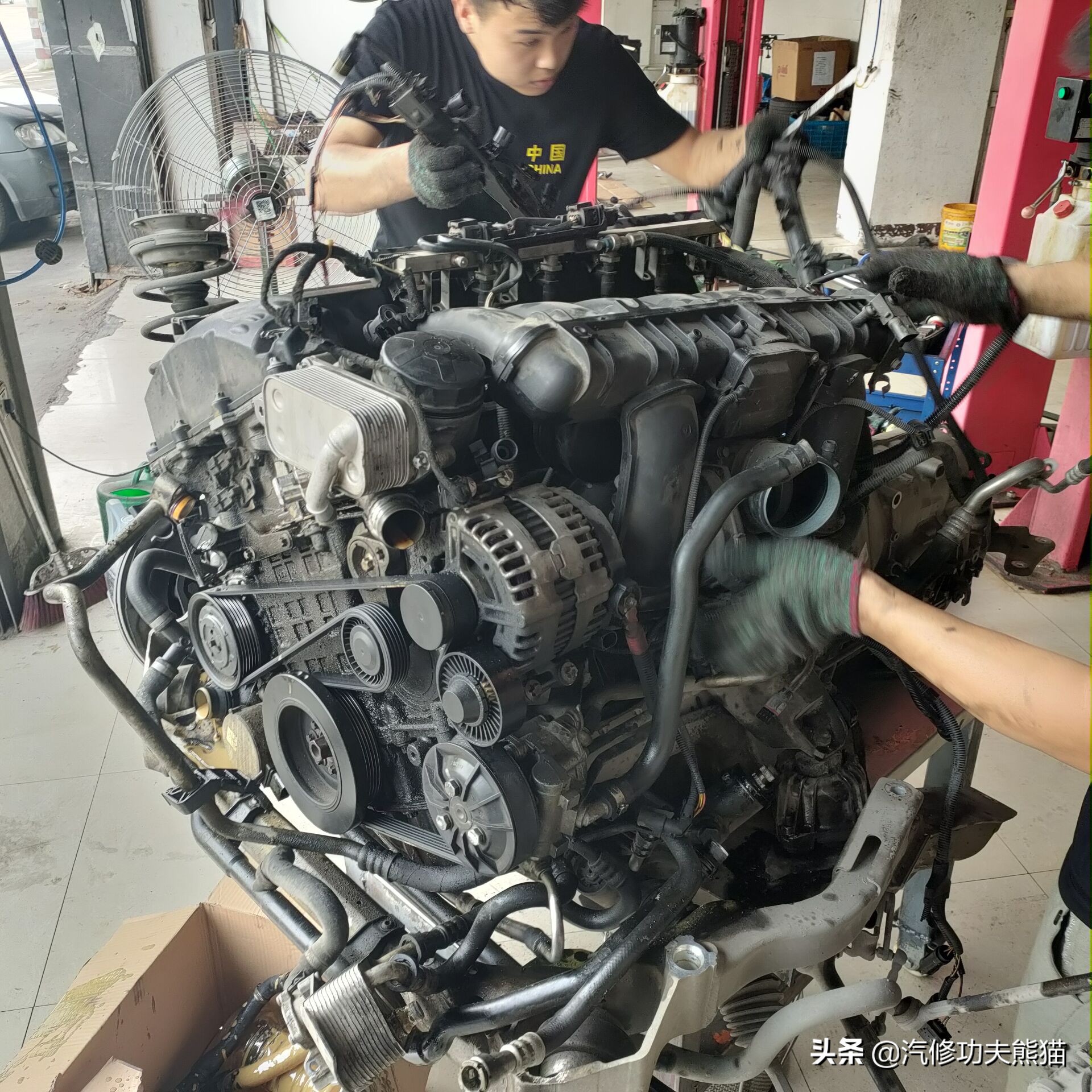 宝马e90325i2007款,宝马e90漏机油通病